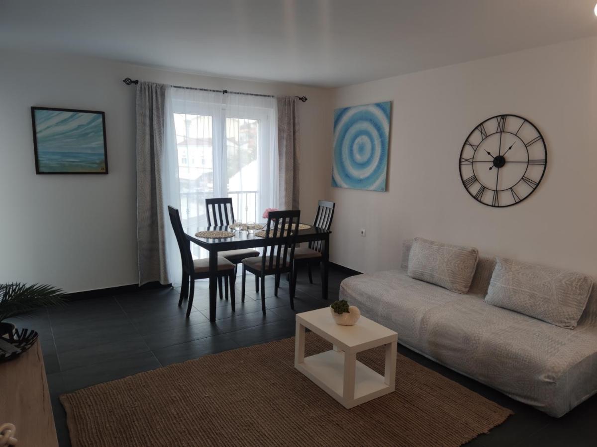 Apartments Obala Malinska Extérieur photo